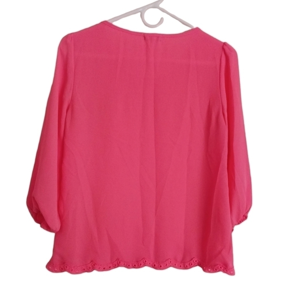 Eyeshadow Cutout 3/4 Length Sleeve Blouse - Picture 2 of 7